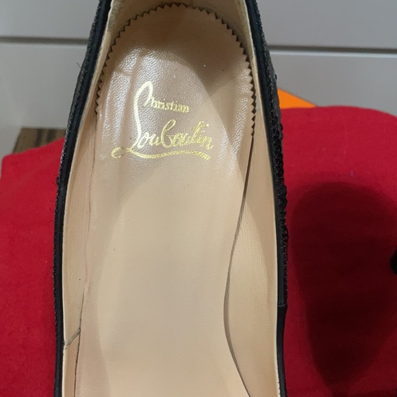🛑🛑🛑SOLD🛑🛑🛑Christian Louboutin Very Prive Black Sequins pump - Picture 11 of 13